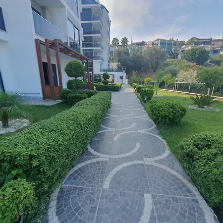 Dreamy Luxury Duplex With 300 Meters Of Private Garden *