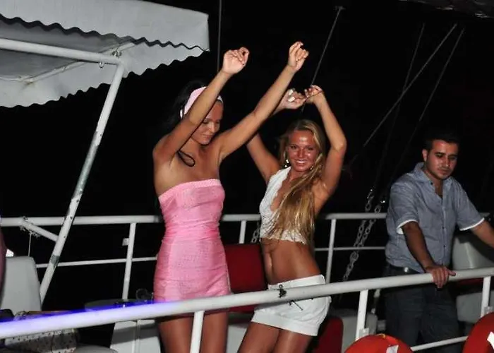 Апартаменти Dreamy Luxury Duplex With 300 Meters Of Private Garden *