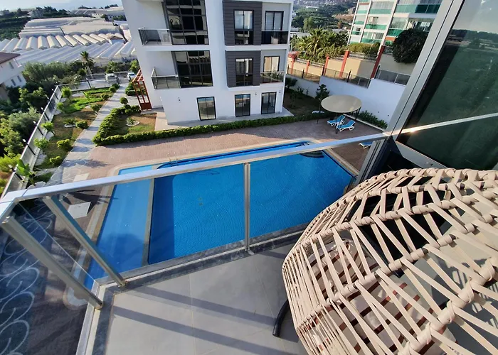 Dreamy Luxury Duplex With A Special View And 300 Meters Of Private Garden Apartment Alanya