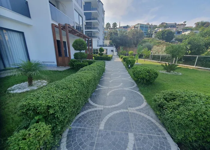 Dreamy Luxury Duplex With 300 Meters Of Private Garden *