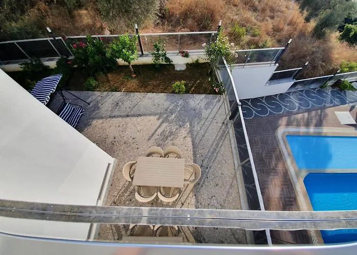 Dreamy Luxury Duplex With 300 Meters Of Private Garden *