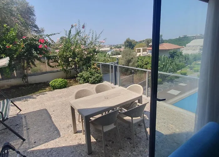 Dreamy Luxury Duplex With A Special View And 300 Meters Of Private Garden Apartment Alanya